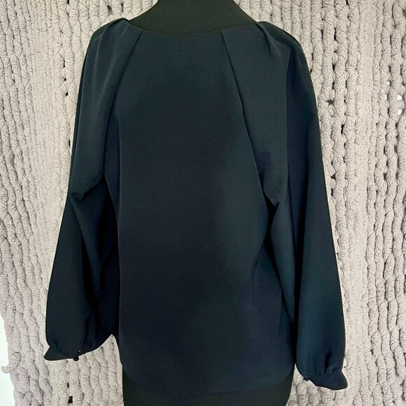 Banana Republic Factory Black Button-Front Blouse (M) - Picture 6 of 13